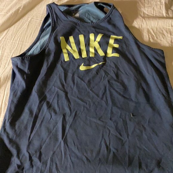 Nike tank top size medium - Picture 1 of 3